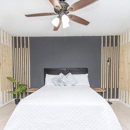 6 Bedroom Bucs Airport Mall Beach Wifi Tampa Exterior photo