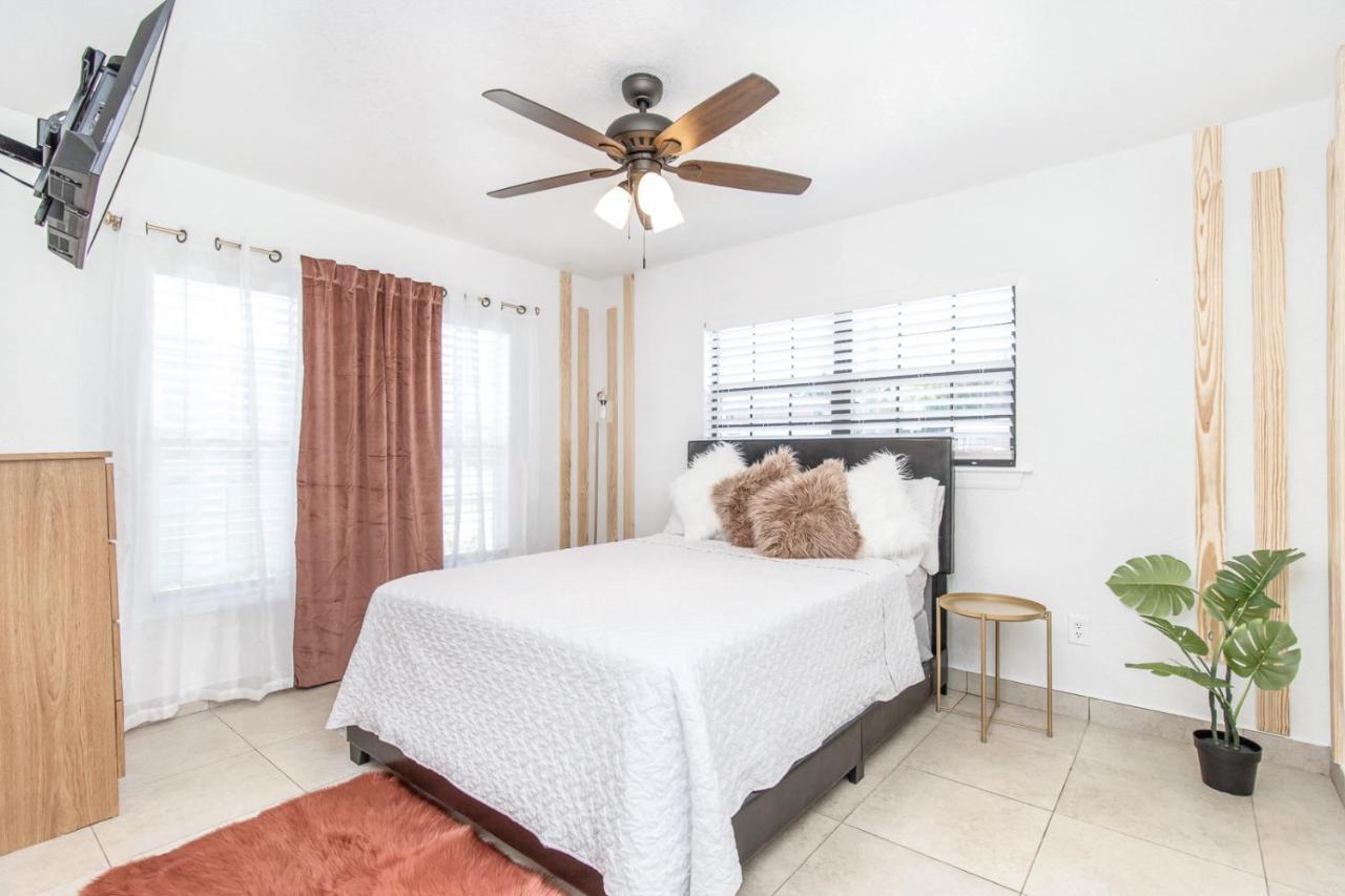 6 Bedroom Bucs Airport Mall Beach Wifi Tampa Exterior photo