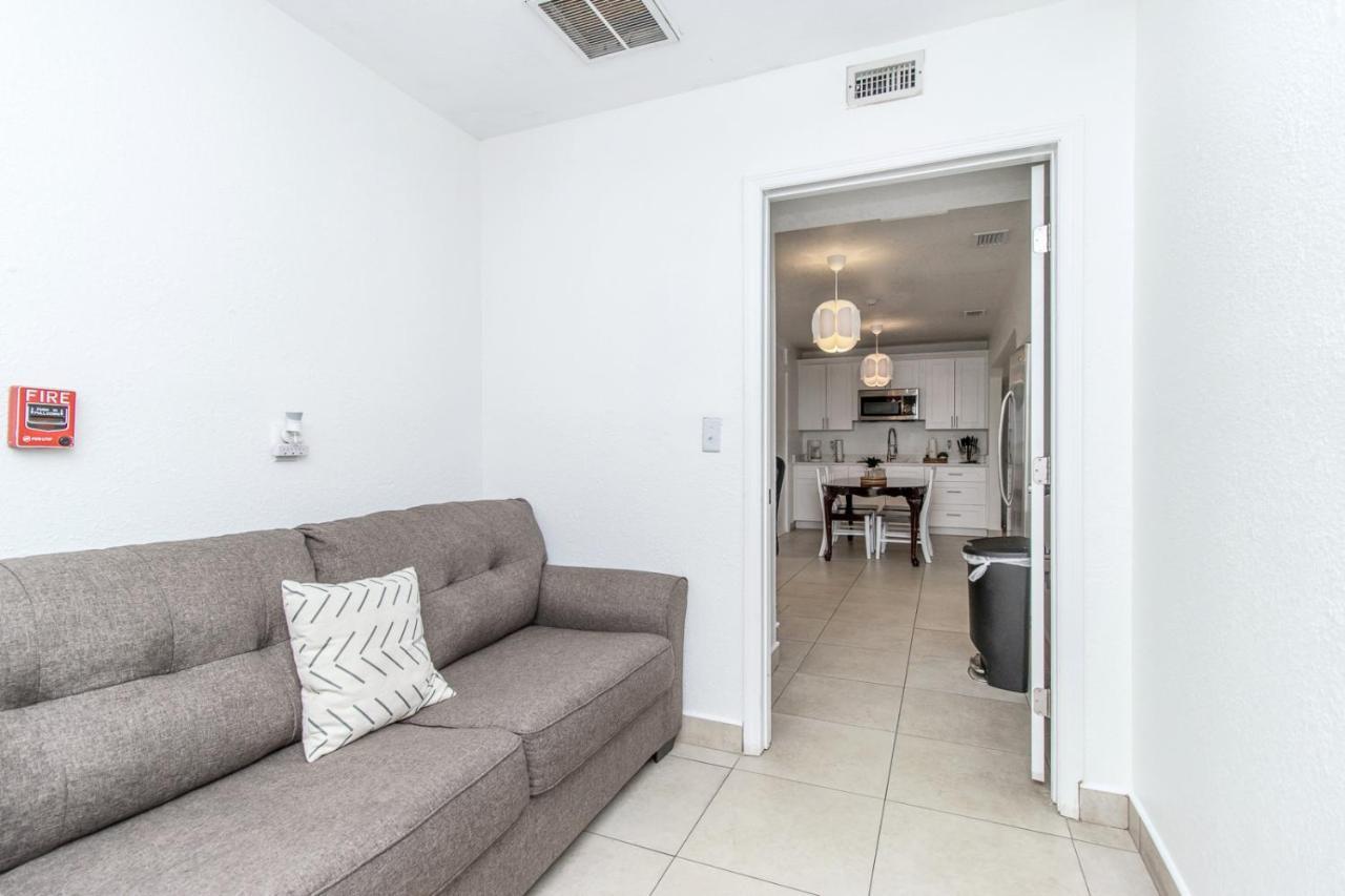 6 Bedroom Bucs Airport Mall Beach Wifi Tampa Exterior photo